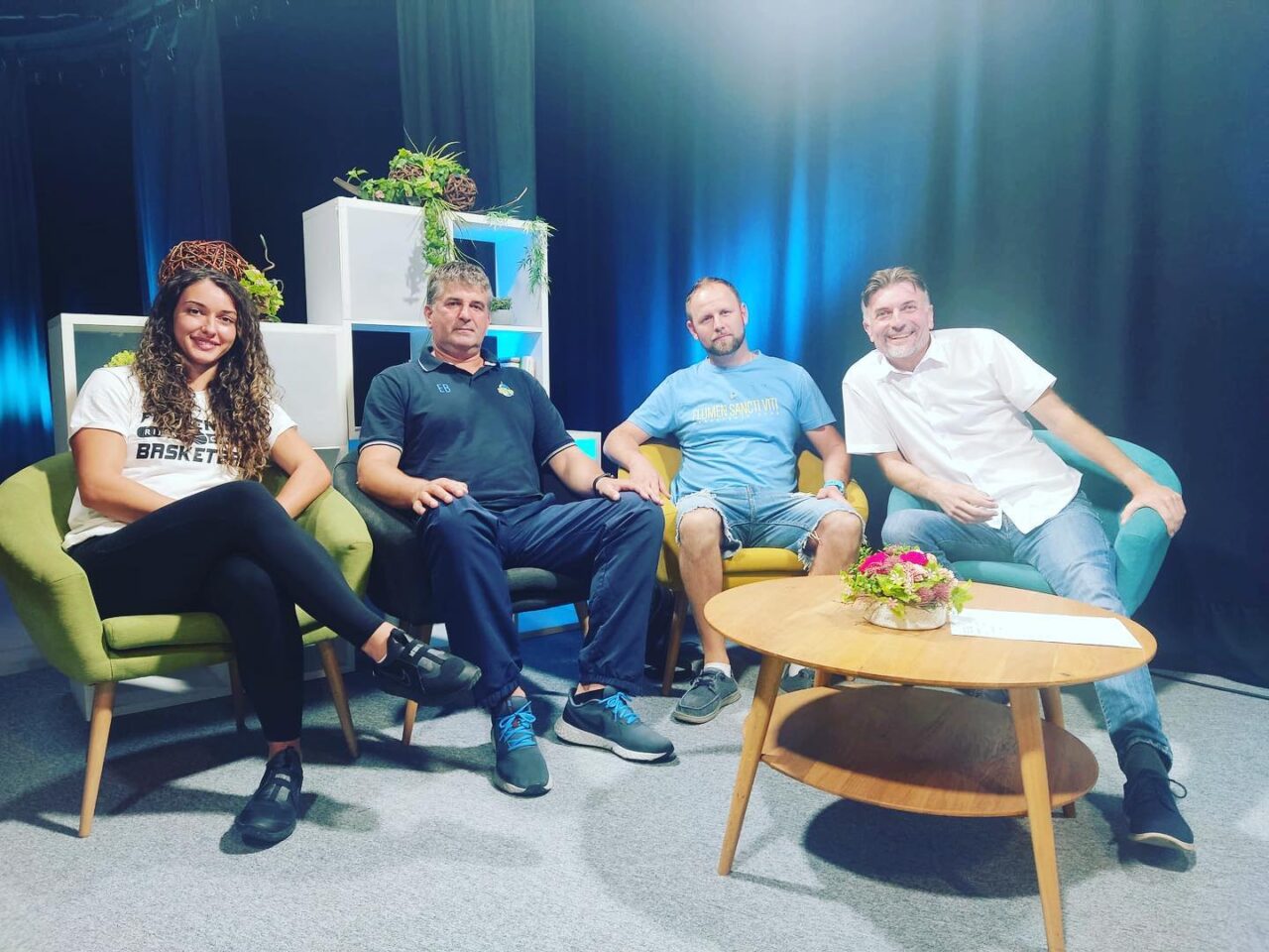 GOSTOVANJE NA KANALU RI